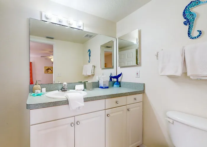 Captain's Cove 304